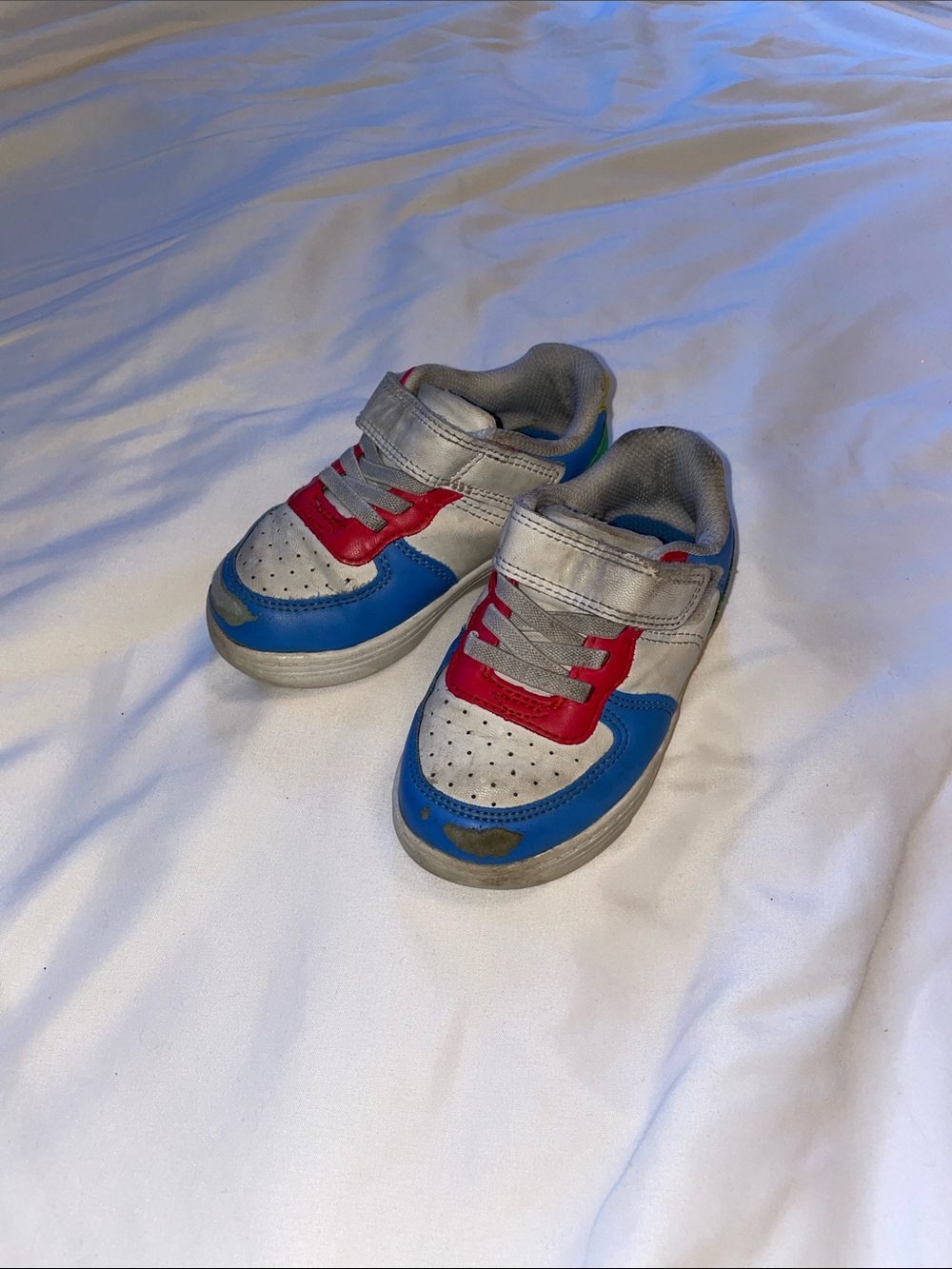 Cat & Jack Kids Sneakers in Blue, Red & White